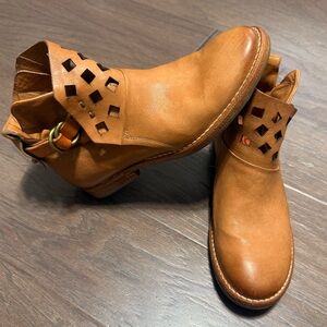 A.S.98 "Zada" Cut Out Booties SZ 37